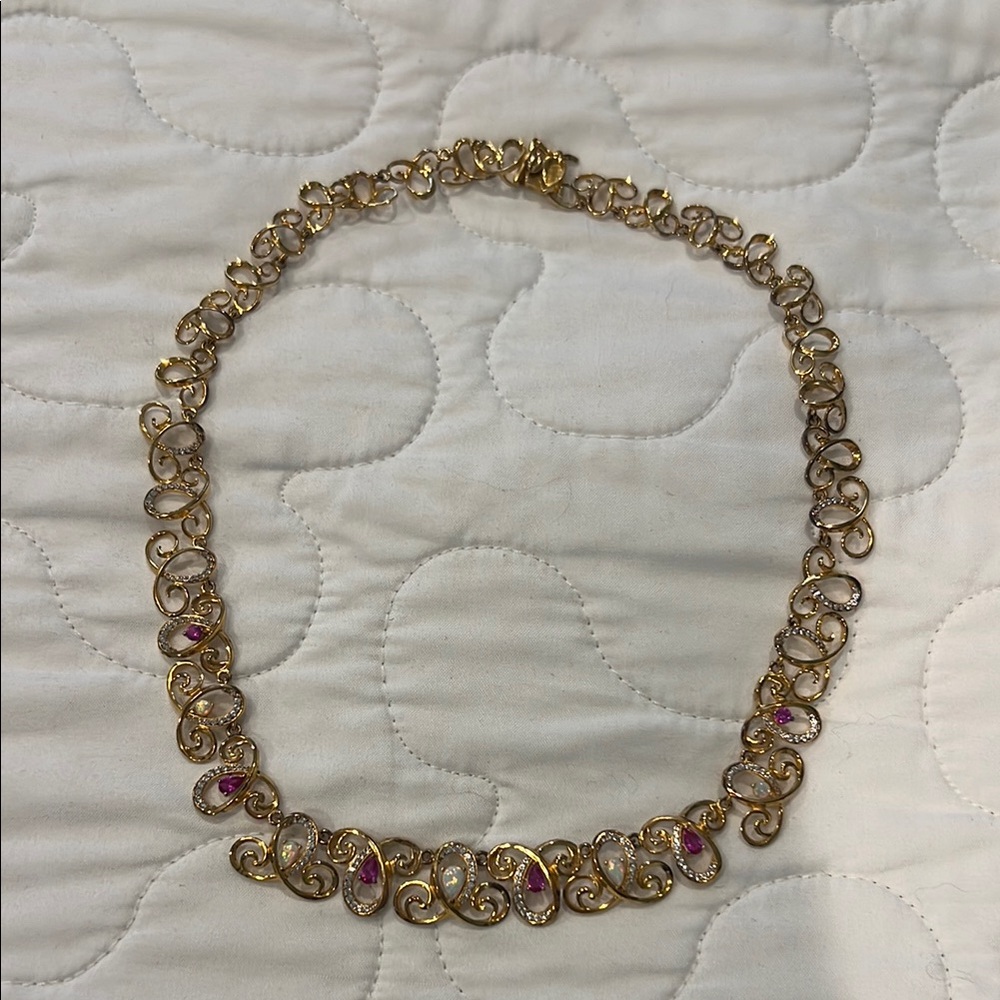 Elegant Gold and Pink Necklace